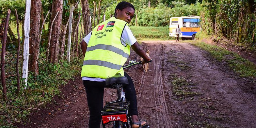 TİKA'nın bisikletleri Kenyalı kızların hayatını değiştirdi