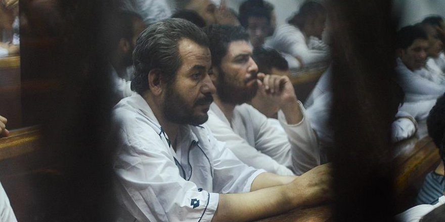 Mısır'da askeri mahkeme 16 kişinin cezasını 7 yıla düşürdü