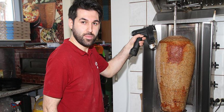 Türk dönerci Almanya'da kahraman ilan edildi