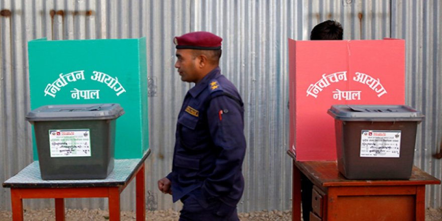 Nepal'deki seçimler bombalı saldırıların hedefi oldu