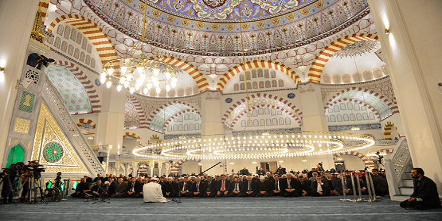 Kayseri'de Fevzi Mercan Camisi ibadete açıldı