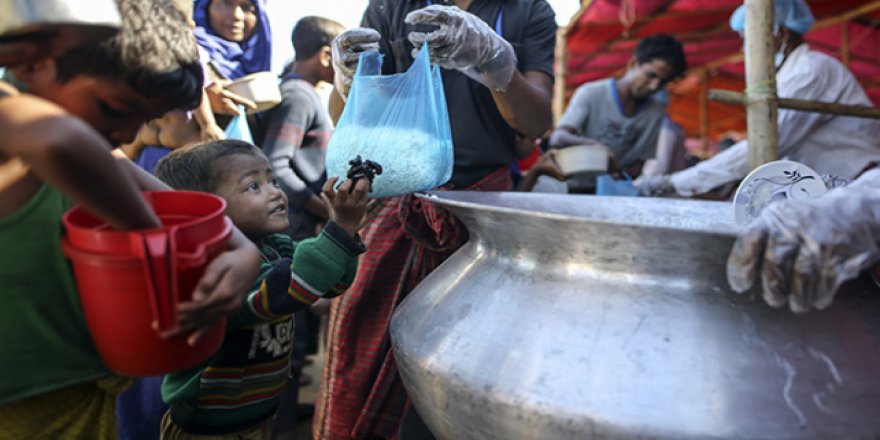 Türkiye Arakanlı Müslümanları yalnız bırakmıyor