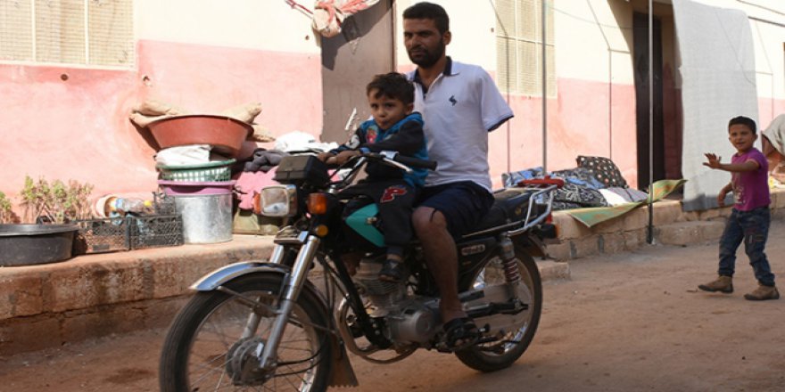 Suriye'deki savaştan kaçan aileler hayata tutunmaya çalışıyor
