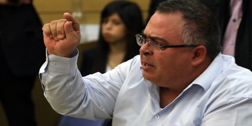 Netanyahu'ya yakınlığıyla bilinen vekil ifade verdi