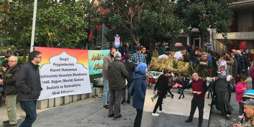 Risale-i Nur’da Peygamberimizle (asm) ilgili bölümleri broşür yapıp dağıttılar