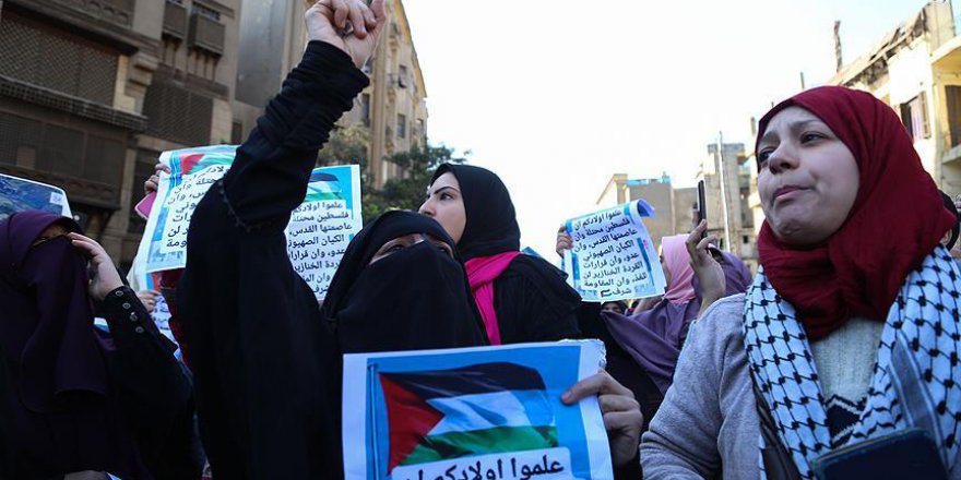 Mısır'daki Ezher Camisi'nde 'Kudüs'e destek eylemi'