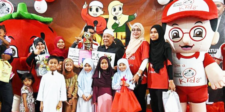 Kur'an ayetini okuyup tiyatro oynuyorlar