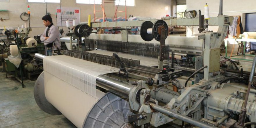 İHH, Suriye'de 2,5 ton sargı bezi ürettti