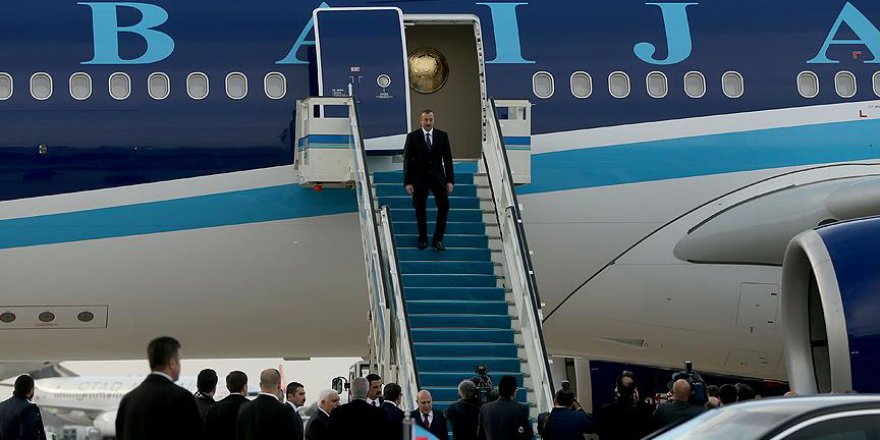 İlham Aliyev İİT Zirvesi için İstanbul'da