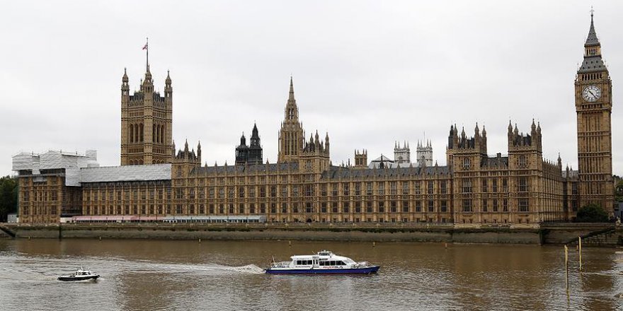 Britain First lideri Belfast'ta gözaltına alındı