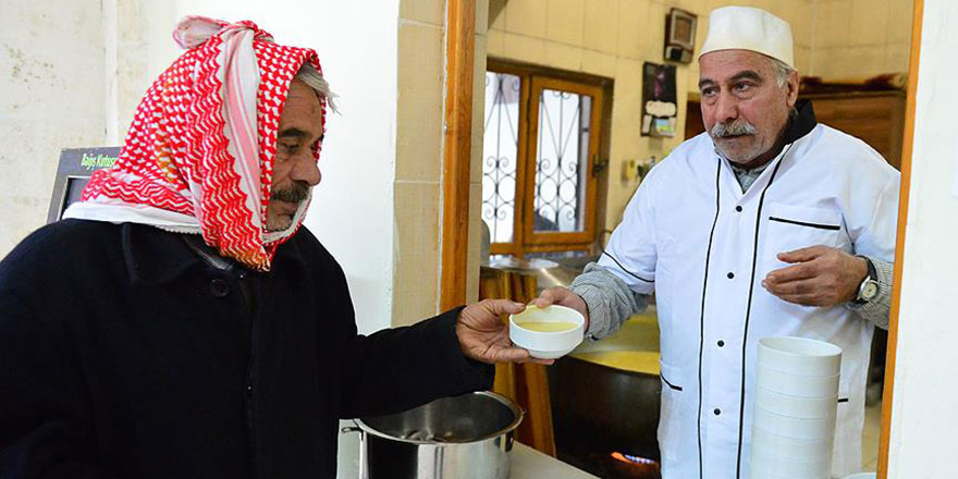 Önce namaz sonra Peygamber geleneği