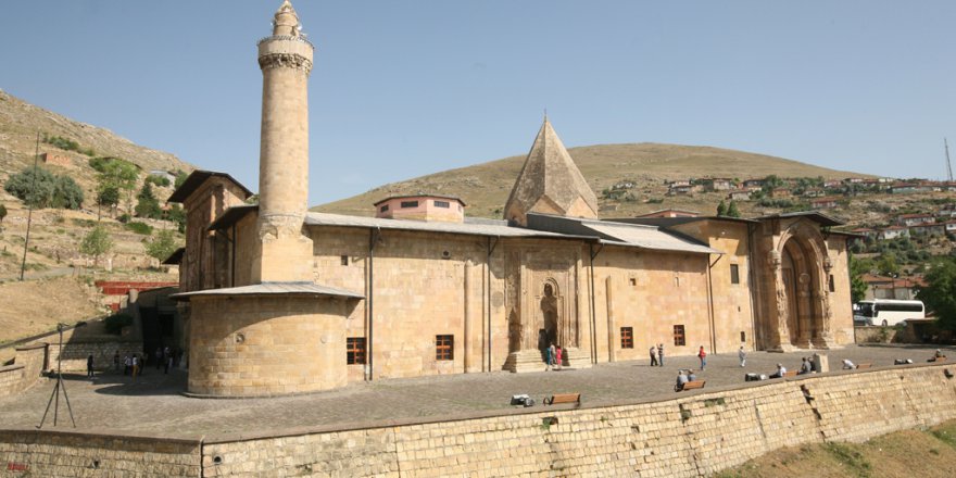 Sivas Divriği Ulu Camii onarılıyor