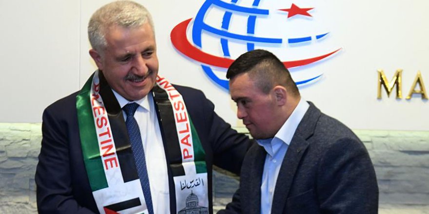 Arslan down sendromlu Filistinli Muhammed'i kabul etti