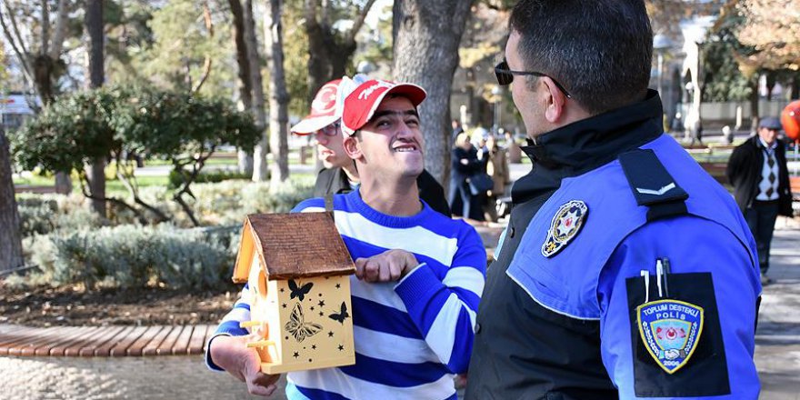 Engelli çocuklar kuşlara kol kanat gerdi