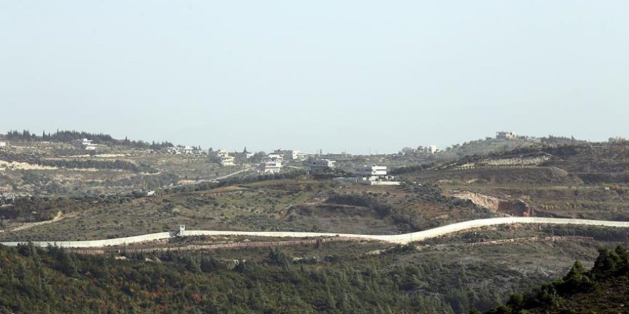 Türkiye-Suriye sınırındaki modüler duvar çalışmaları sürüyor