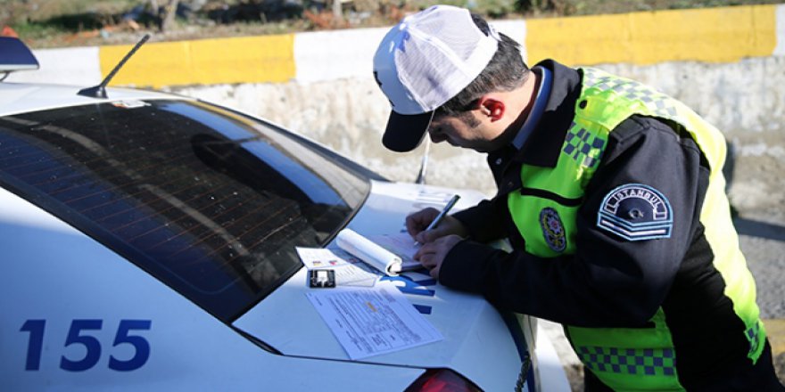 Trafik denetimlerinde 45 bin 430 kişiye ceza kesildi