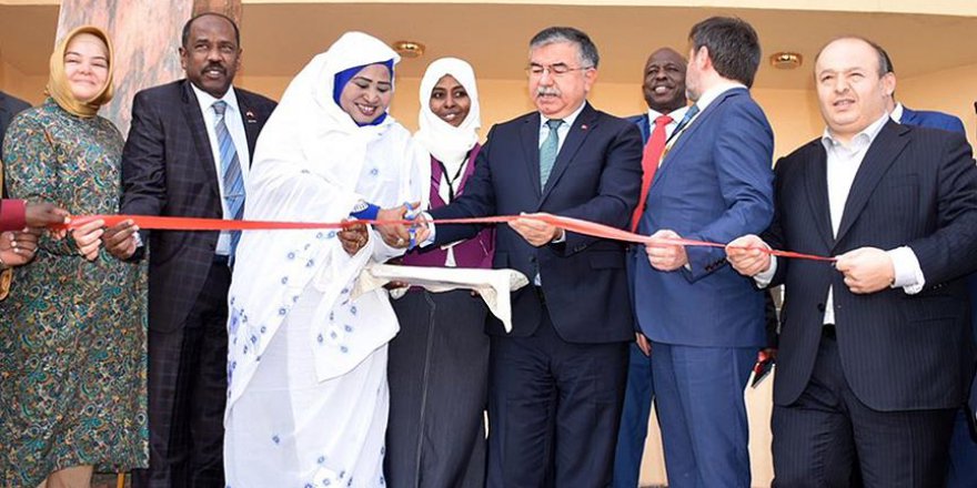 Sudan'da 'Türkiye Mezunları Derneği' açıldı