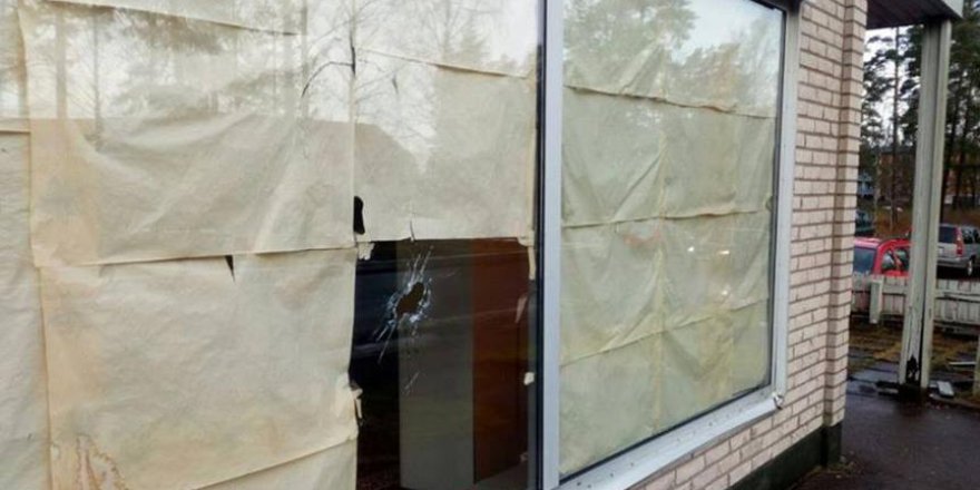 İsveç'teki Saffle Camisi saldırıya uğradı