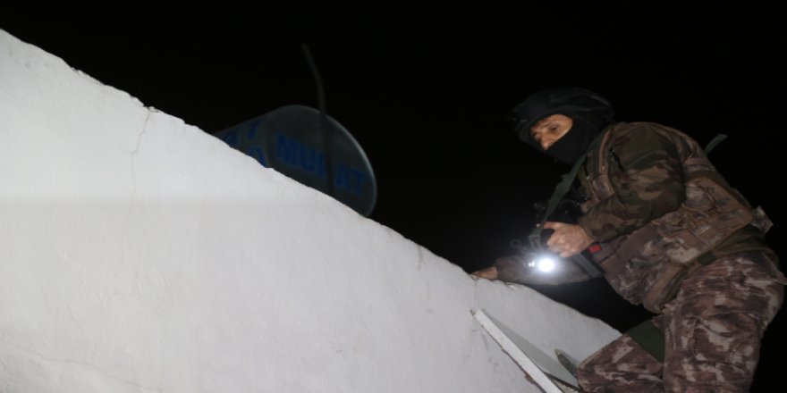 Bursa ve Adana'da terör operasyonu: 56 gözaltı