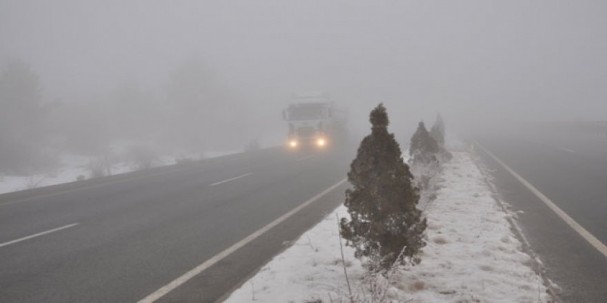 Kastamonu'da yoğun sis ulaşımı olumsuz etkiledi