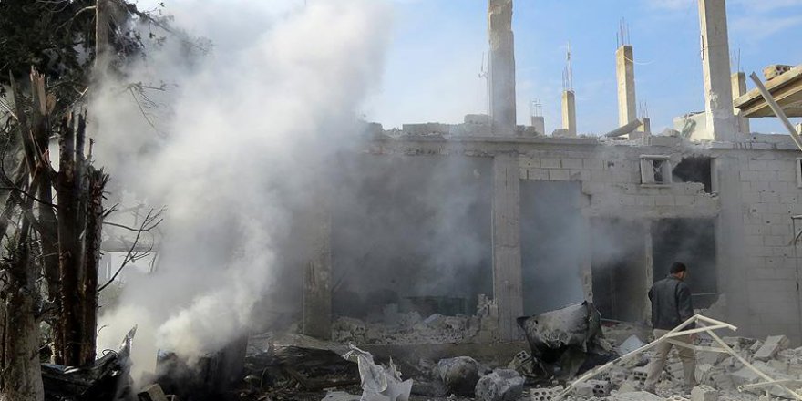 İdlib'e yoğun hava saldırısında 9 kişi öldü