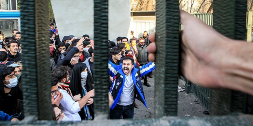 İran'daki protestolarda 200 kişi gözaltında