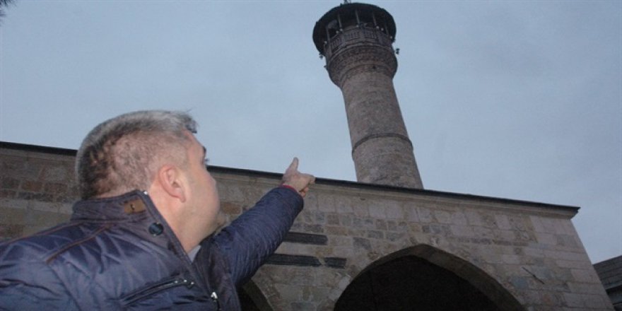 Minaredeki top mermisi 98 yıldır patlamıyor