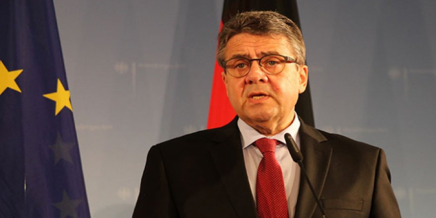 Sigmar Gabriel: İran'da yaşananlardan endişe duyuyoruz