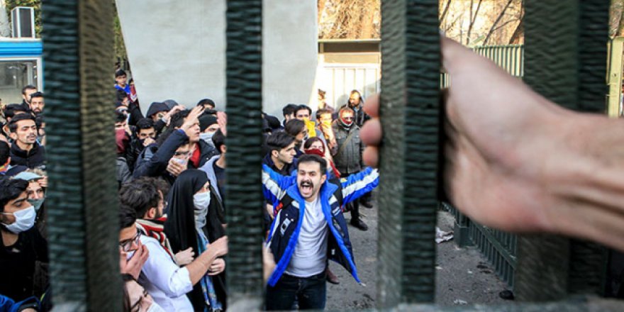 Bahreyn'den İran'daki vatandaşlarına "ülkeden ayrılın" uyarısı