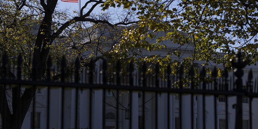 'Trump'tan Beyaz Saray'da cep telefonu yasağı' iddiası