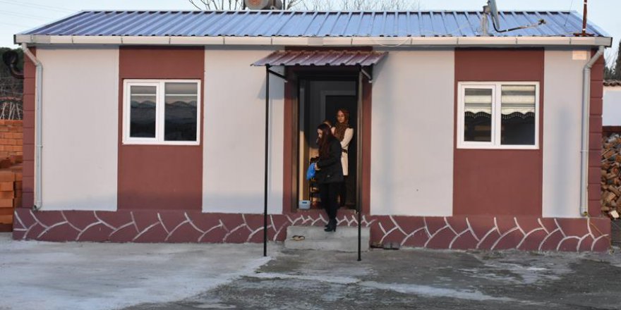 Manisa'daki depremzedelere konutları teslim edildi