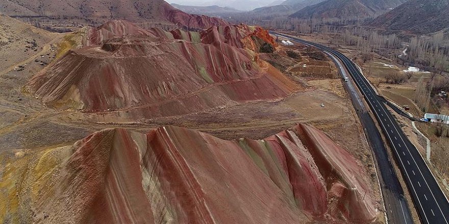 Doğu'nun 'gökkuşağı tepeleri' turizme kazandırılacak