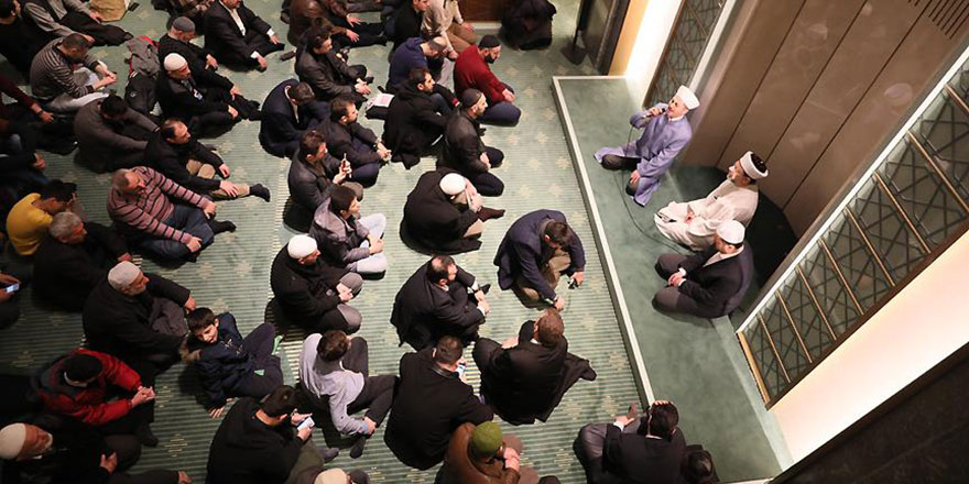 Sabah namazında gençlik ve Kudüs mesajı