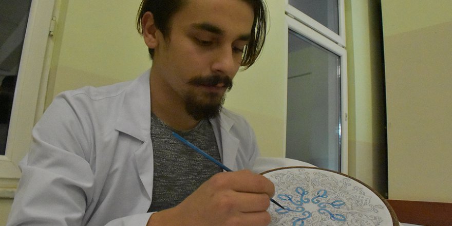 Ertuğrul'un torunları dedelerinin motiflerini işliyor