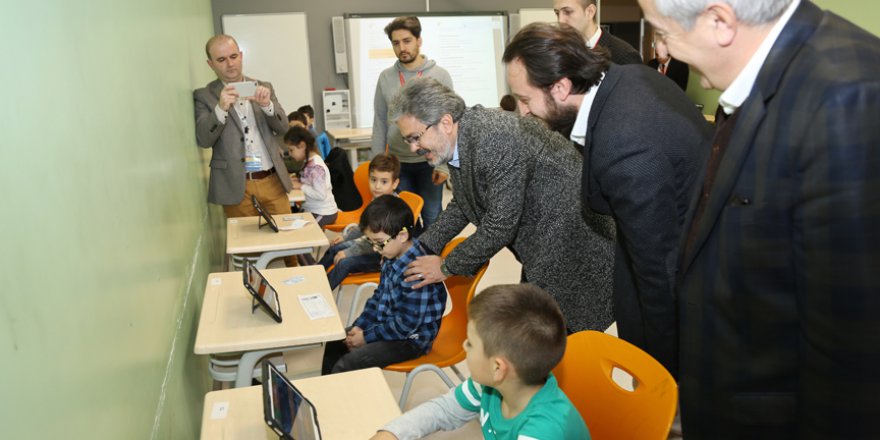 İstanbul Millî Eğitim Müdürü Yelkenci, BİLSEM'i ziyaret etti