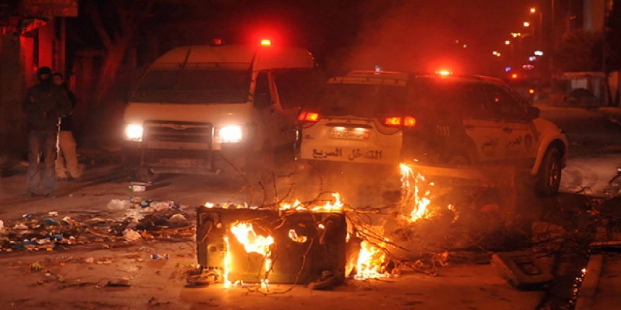 Tunus'ta hayat pahalılığı protesto ediliyor