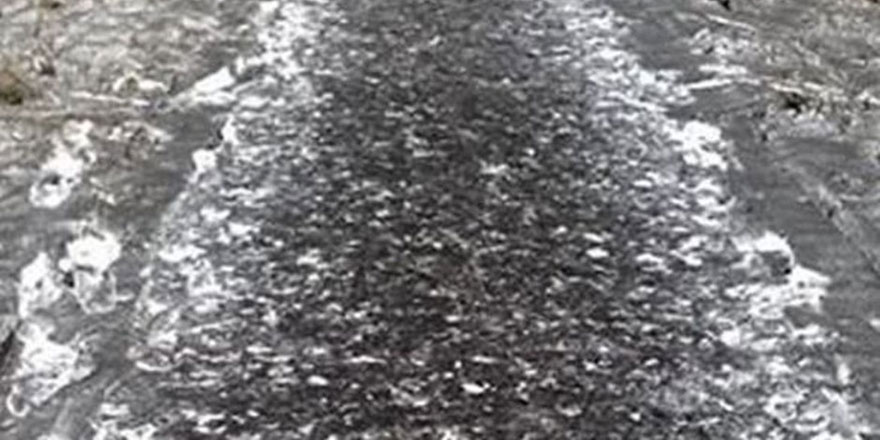 Siyah kar yağdı, görenler şaşırdı!