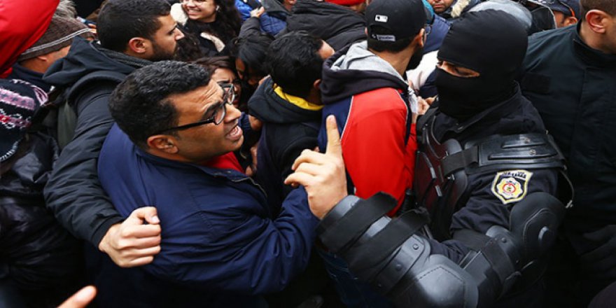 Tunus'ta hayat pahalılığı protestolarında gözaltı sayısı artıyor