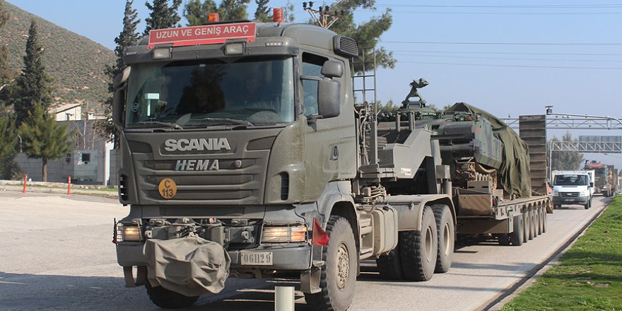 Suriye sınırına zırhlı araç sevkiyatı yapıldı