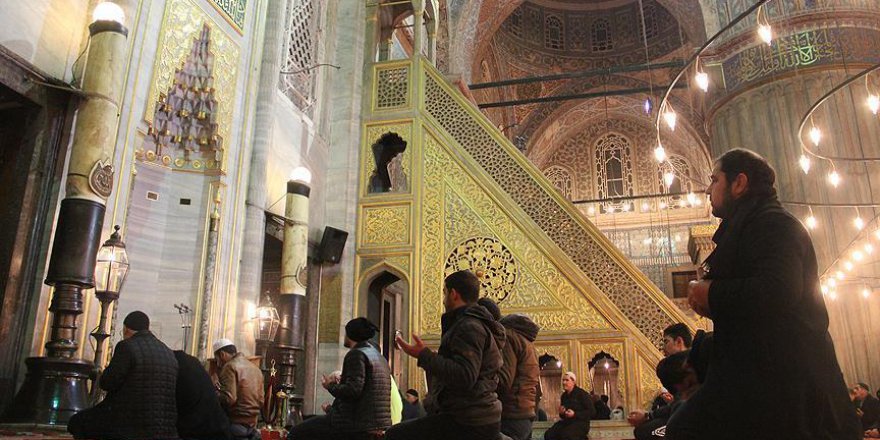 Camilerde Mehmetçik'in zaferi için dua edildi