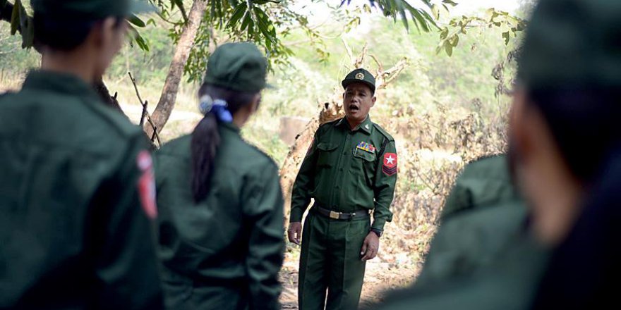 Myanmar'da sivilleri öldüren askerlere hapis