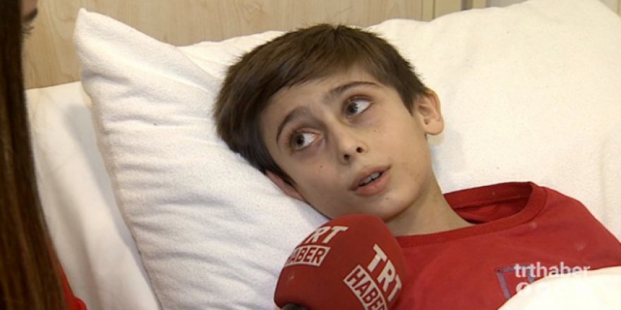 Suriyeli Hasan 1 kilo 600 gramlık kitlesinden kurtuldu