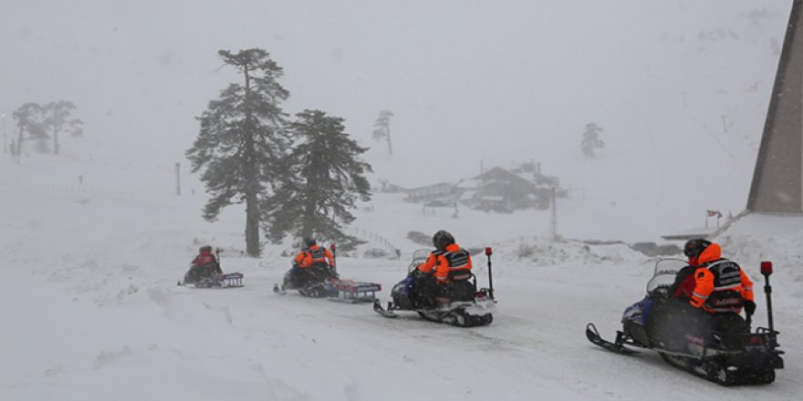 Jandarma'dan sıfırın altında 8 derecede kurtarma tatbikatı