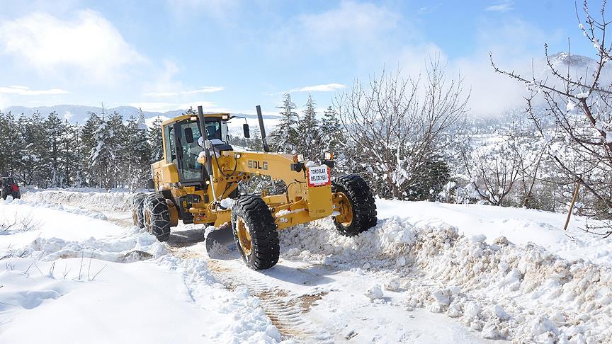 Mersin'in yaylalarında kar yağışı