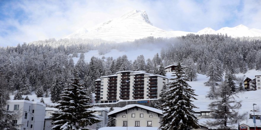 İsviçre'de halk kamu yayıncılığı için vergi ödemek istedi