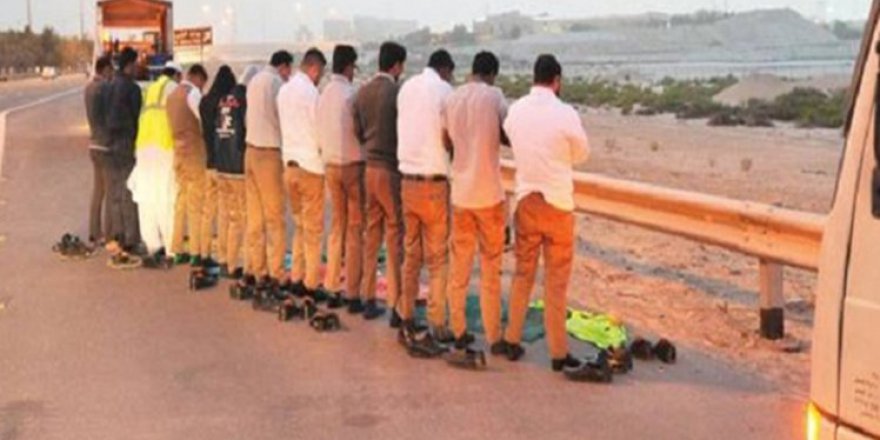 Birleşik Arap Emirlikleri yol kenarında namaz kılmayı yasakladı