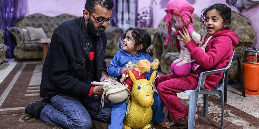 MS hastalığına yakalanan Gazzeli Abdullatif yardım bekliyor