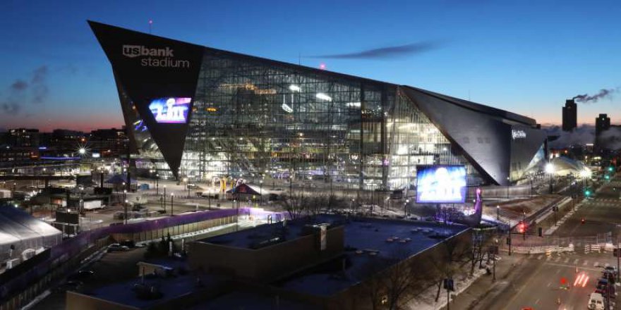 Stadyum yanındaki caminin en zor zamanları