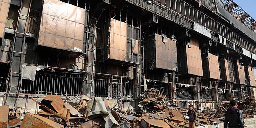 DEAŞ Musul Üniversitesi'nde 80 milyon kitap ve belge yaktı