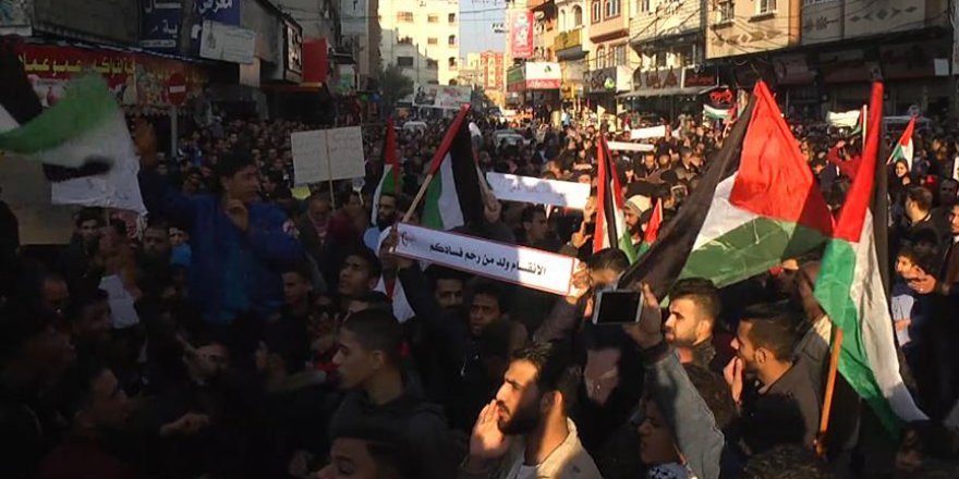 Gazze'de gösteriler hız kesmiyor